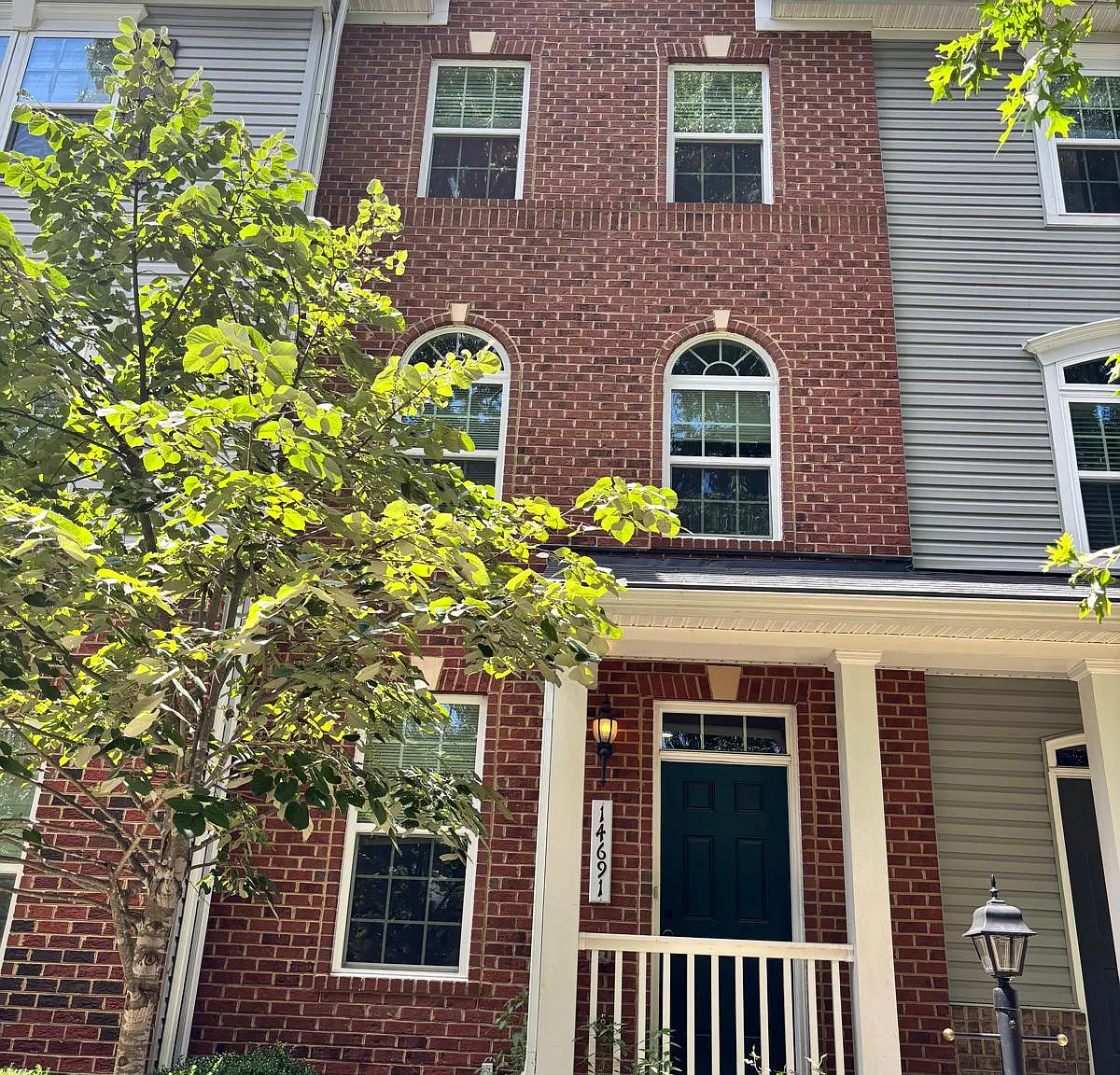 3 bed, 3.5 bath, 1195 sqft, $2,750 — Photo 3
