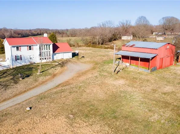 455 Riverview Blvd, Lexington, NC 27292