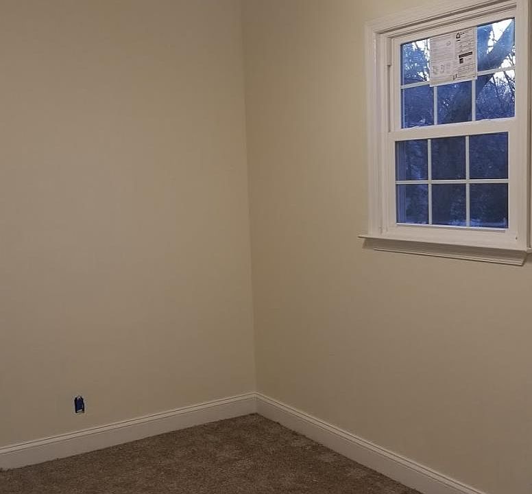 2nd image of 2403 Rockwell Ave #W