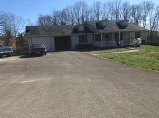 424 Smith Creek Dr, Albany, KY 42602