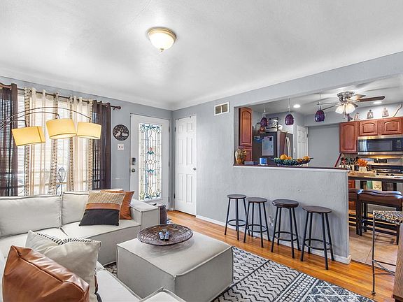 5th image of 1218 Lakeview Ave