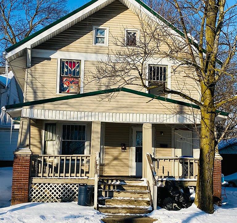 1st image of 606 Cottage St