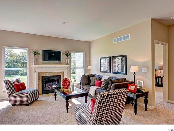 4th image of 556 Park Side Estates Ct