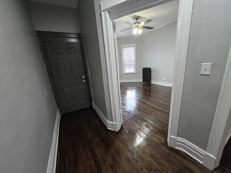 6930 S Wabash Ave #1 — Photo 2