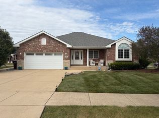 7324 W Braemar Ln, Frankfort, IL 60423
