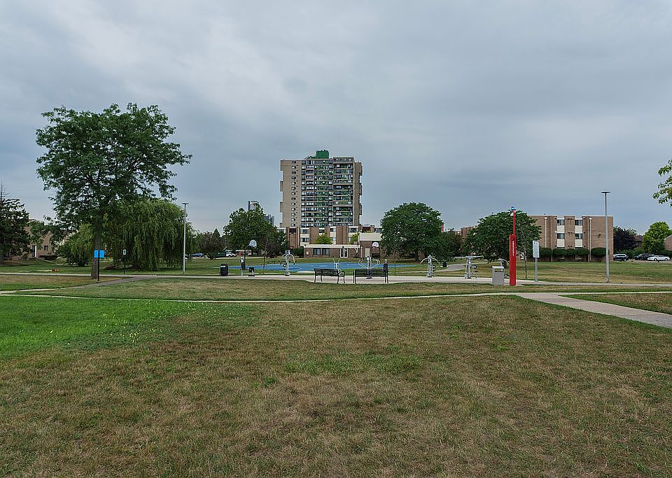 Easy access to local park