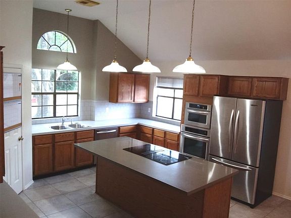 2nd image of 2816 County Road 163