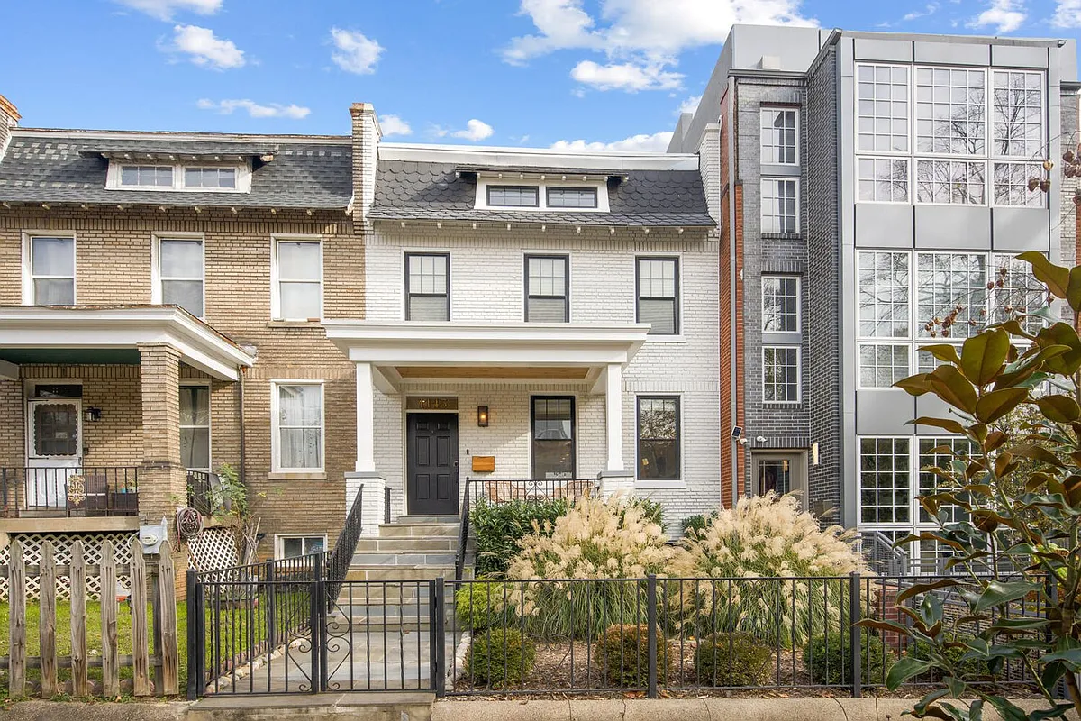 Building Photo - 1145 5th St NE