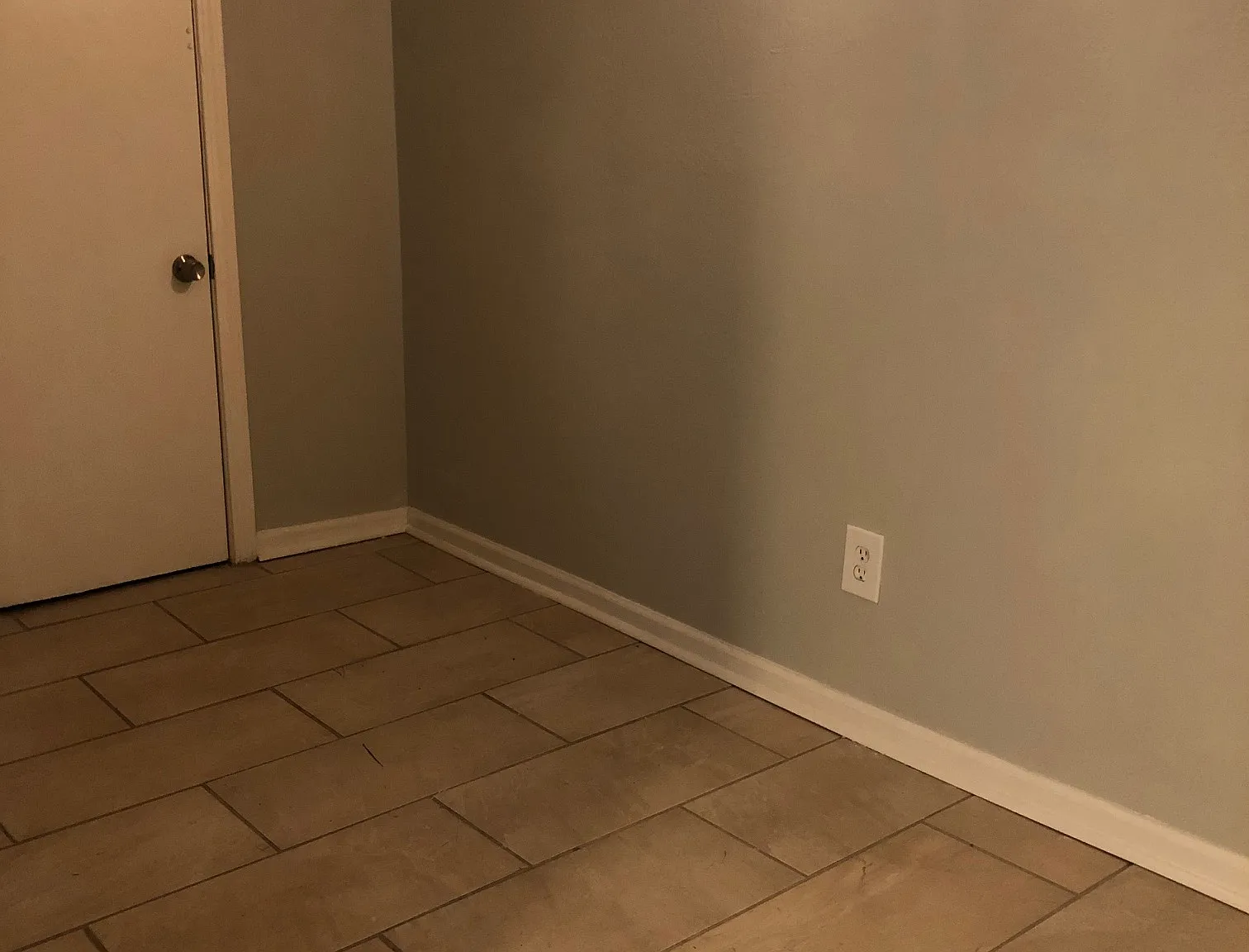 669 Boulevard - Unit 10 — Photo 3