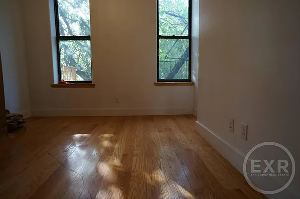 Rented by EXR | media 53