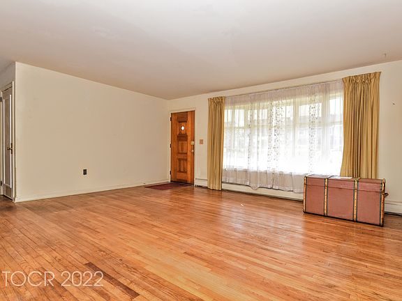 3rd image of 314 Saint Mary St