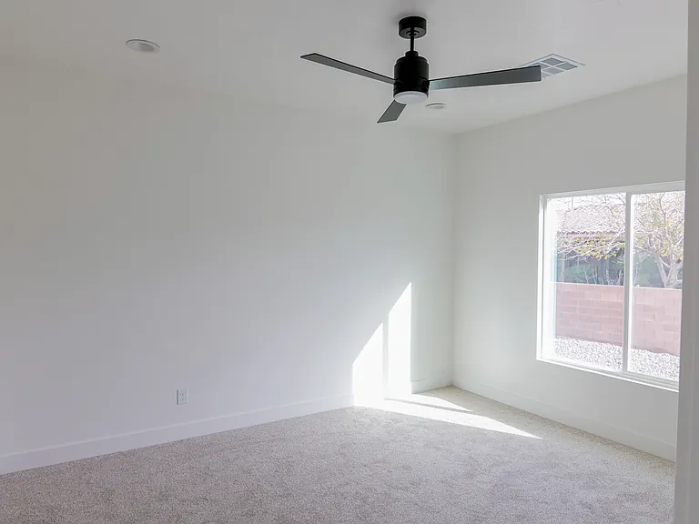 415 W Old Mill Rd #2 — Photo 5