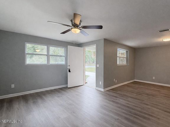 5th image of 814 GREELAND Avenue
