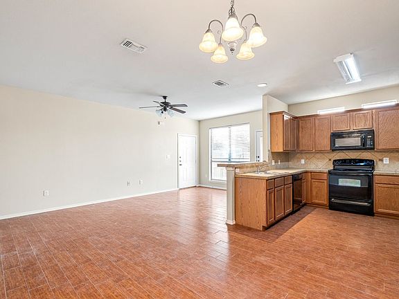 4th image of 316 Rosalie Dr