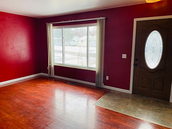 4th image of 3348 Glenbrook Dr