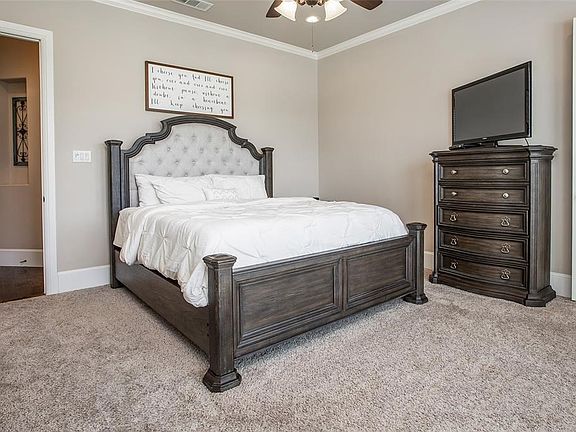 3rd image of 247 Bearclaw Cir