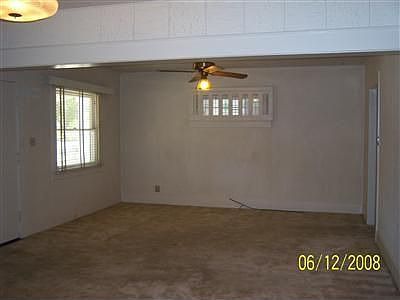 2nd image of 3237 E Lyell Ave