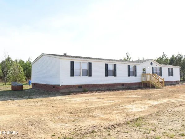 1550 Pine Ridge Road, Clinton, NC 28328