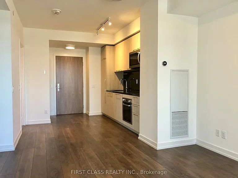 1 Grandview Blvd #705 — Photo 2