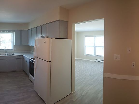 Unit #4 - Kitchen