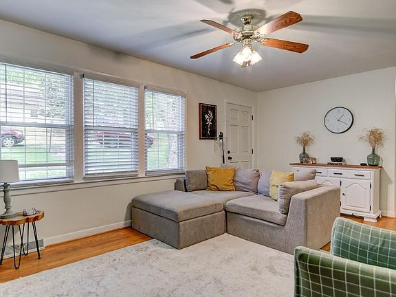 5th image of 1026 Oakmont Cir