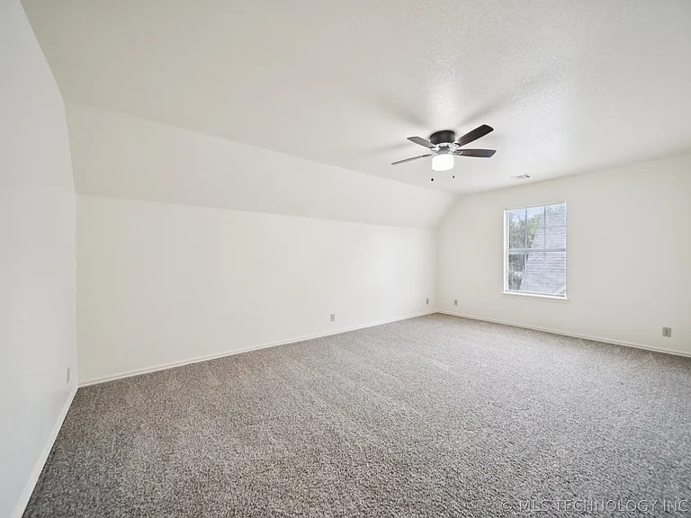 3010 E 90th Pl — Photo 14