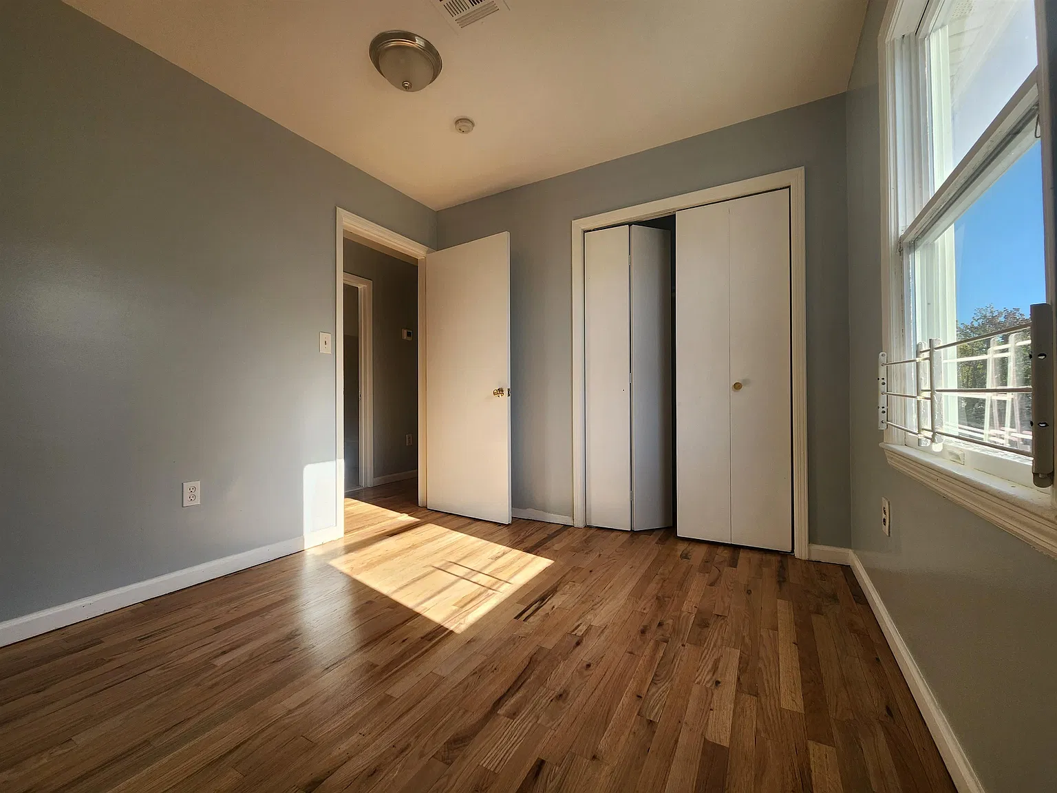 3 bed, 2.0 bath, $3,000 — Photo 4