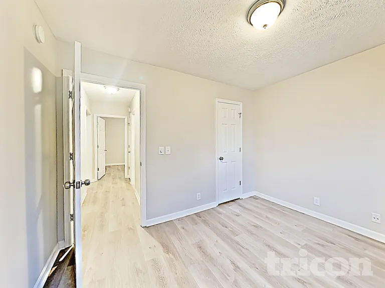 2829 Elijah Dr — Photo 10