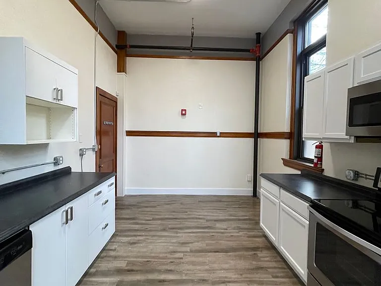 132B Franklin St — Photo 2