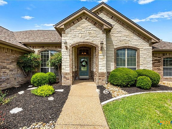 5th image of 2725 Hester Way