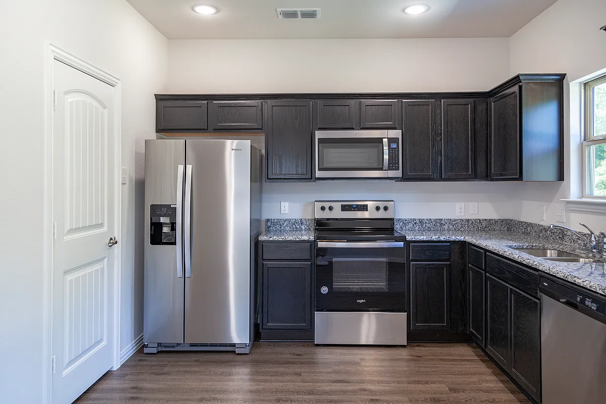 Building Photo - Woodland Springs