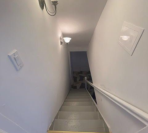 5th image of 86 Chandler Ave Floor 1