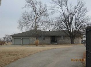 1544 S Meade Dr, Midwest City, OK 73130