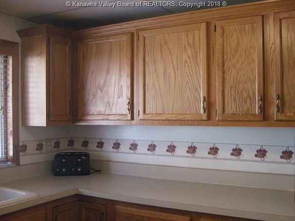 5th image of 662 Georges Creek Dr