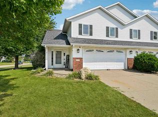 292 Watercress Rd, North Liberty, IA 52317