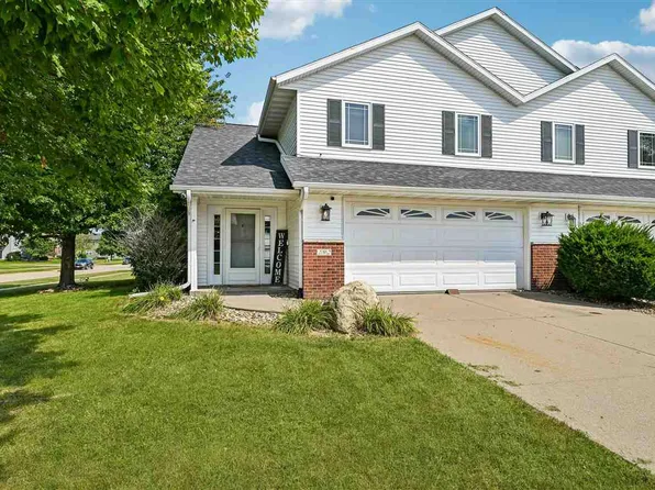 292 Watercress Rd, North Liberty, IA 52317
