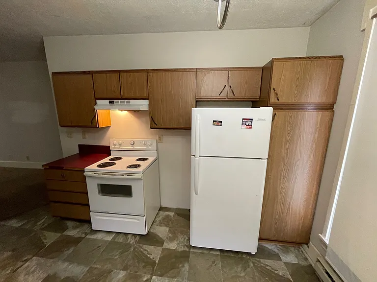 504 W Main St #B — Photo 3