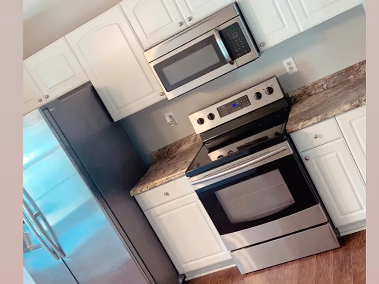 4325 Craven Hill Dr — Photo 2