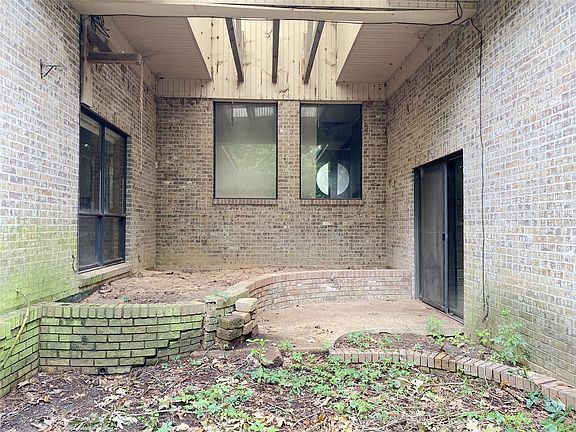 8th image of 451 Irving Bluff Rd