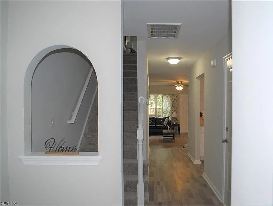 3 bed, 2.5 bath, 1634 sqft, $1,995 — Photo 4