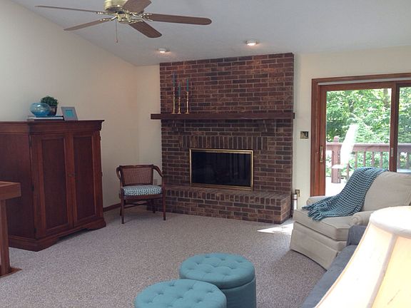 3rd image of 4822 Hickory Holw #47