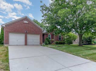 2754 Coachlight Ln, Burlington, KY 41005