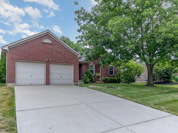 2754 Coachlight Ln, Burlington, KY 41005
