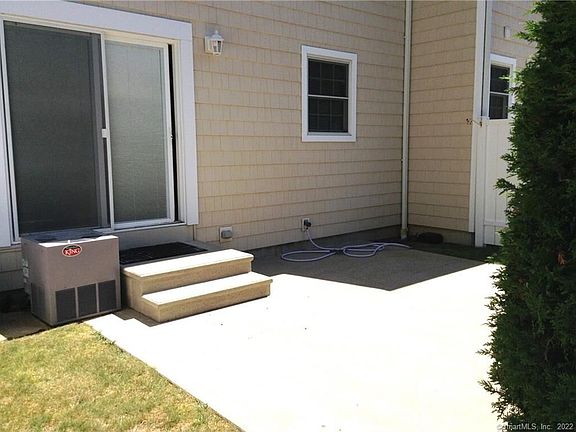2nd image of 8 Parkwood Dr #8