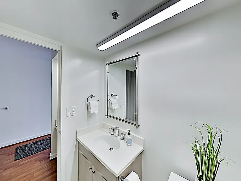 Seaside Ave — Photo 29