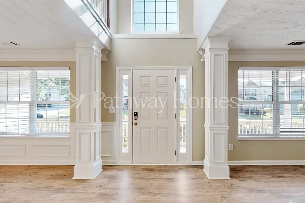 4 bed, 2.5 bath, 2684 sqft, $2,595 — Photo 3