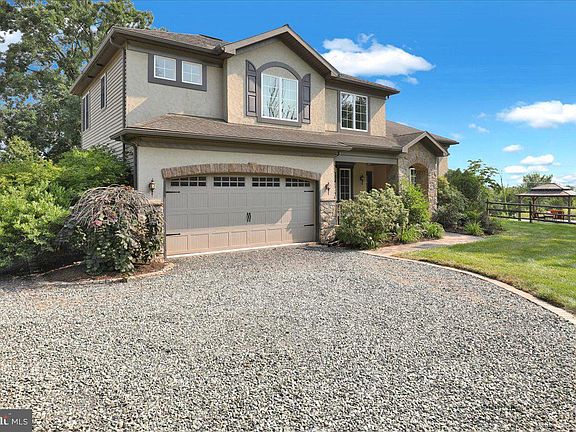 2nd image of 165 Sycamore Blvd