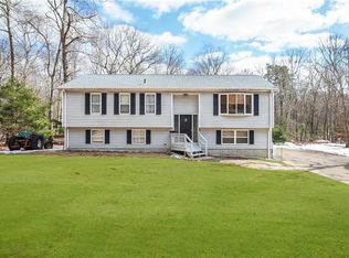 4404 S County Trl, Charlestown, RI 02813