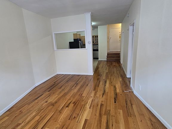 2nd image of 233 Barrow St #1R