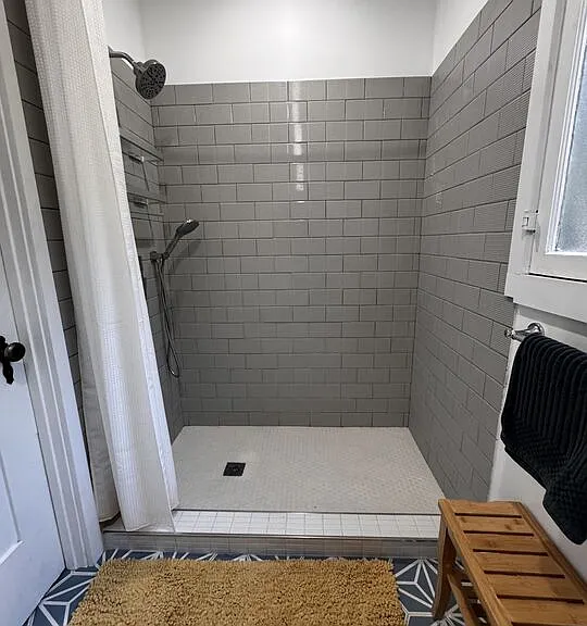 2449 Riverside Pl #REAR HOUSE — Photo 13